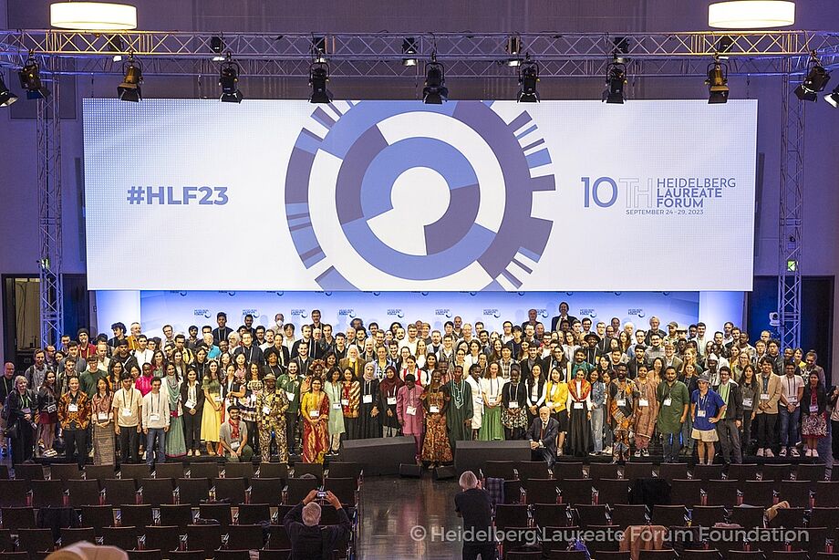 All participants onstange at HLF. Group photo. 